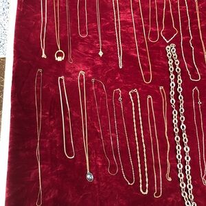 Costume Necklaces Gold